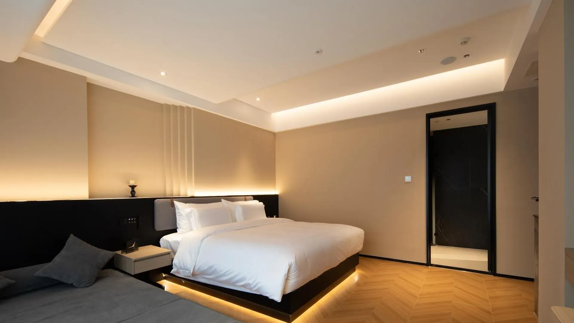 See You Soon At The Ritz Rose Summer Hotel Sanya 3*,  China